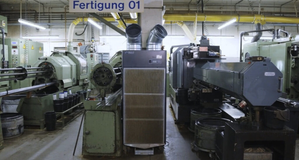 qleanair fs 70 oil mist in industrial setting